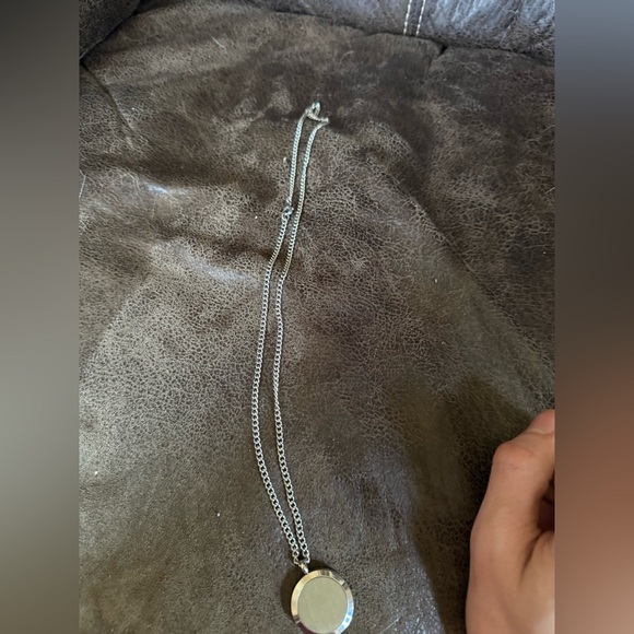 Tree of Life Aromatherapy Diffuser Necklace Stainless Steel Women’s Jewelry‎ - Picture 4 of 7